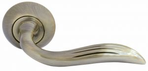 Ручка дверная MORELLI MH-10 AB «TREI», цвет — античная бронза